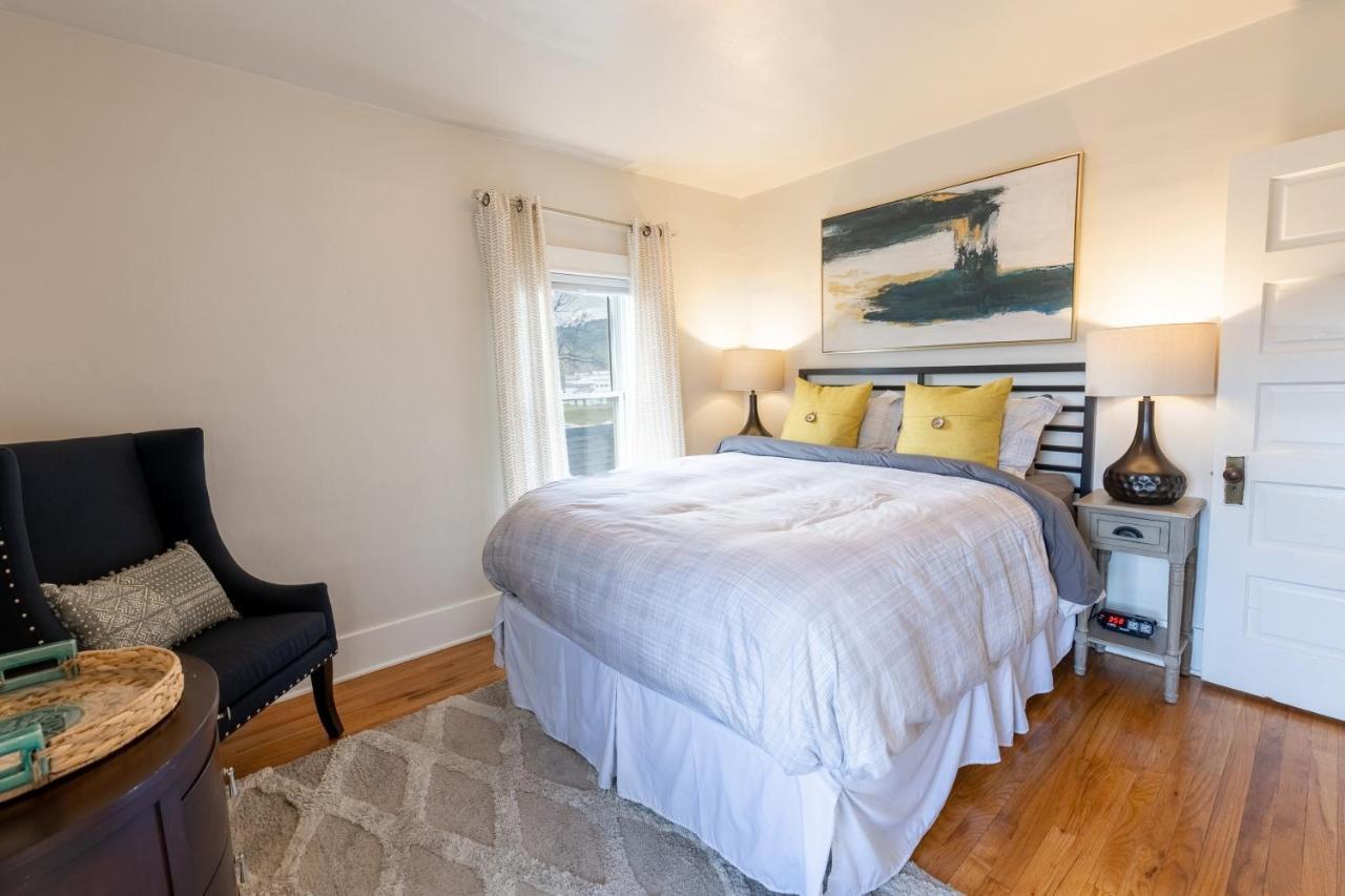 Cozy 2 Bdrm Vacation Rental - 1 Mile To Dtwn 拉皮德城 外观 照片
